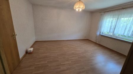 Großzügig Wohnung im 1.OG mit Wintergarten und Terrasse in Waldrandlage - Foto 4