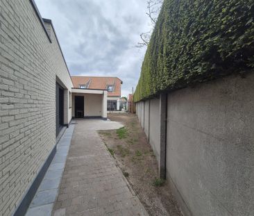 Gerenoveerde energiezuinige bungalow met 2 slaapkamers. - Photo 2