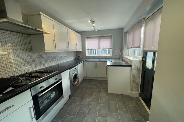 Pencombe Road L36 - Photo 1