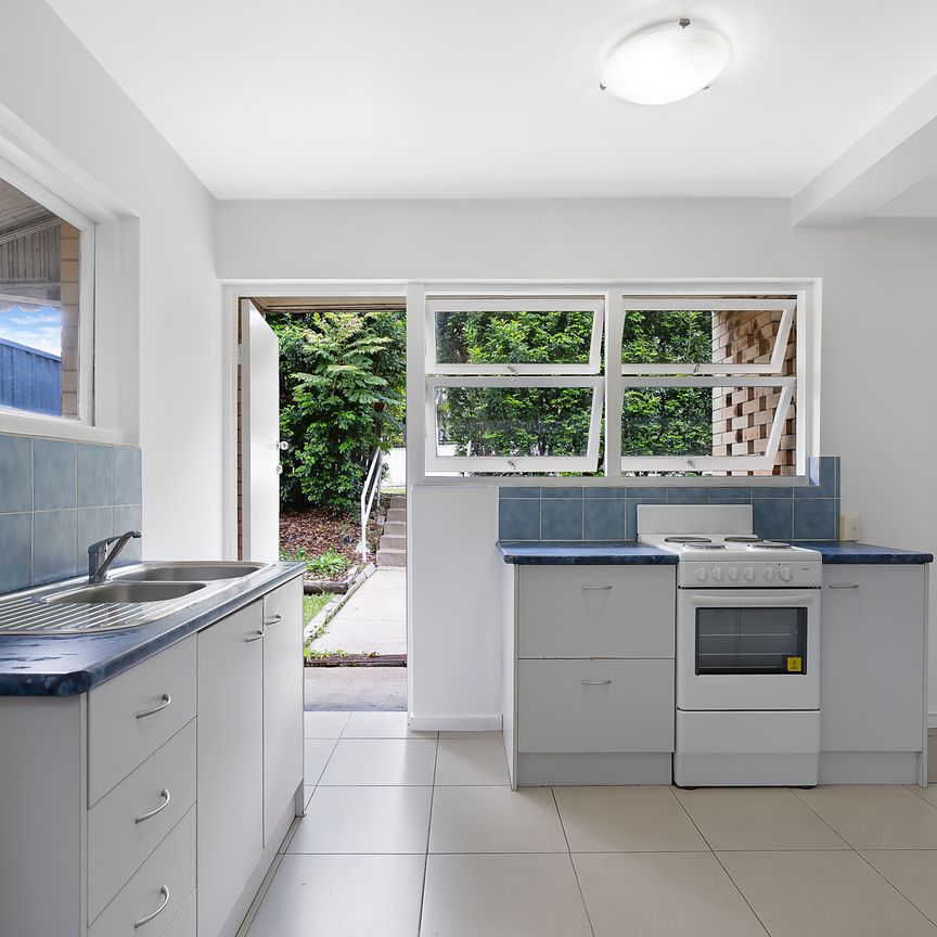 54 Stanley St, Camp Hill QLD 4152 - House For Rent | Domain - Photo 1