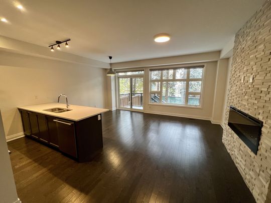 For Lease - 72 Causland Lane, Richmond Hill, Ontario - Photo 1