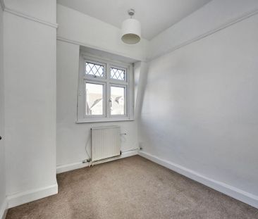 4 bedroom semi-detached house to rent - Photo 5