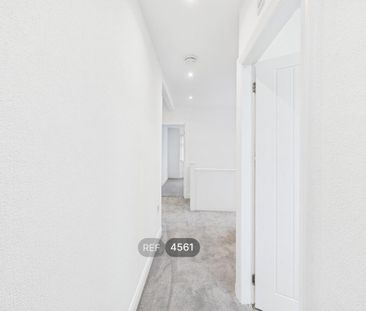 4 bedroom detached house to rent - Photo 5