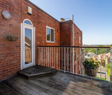 2 bed flat to rent in Alton Road, Poole, BH14 - Photo 3