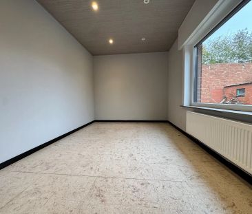 Alleenstaande woning met 3 slaapkamers te Ichtegem - Photo 2