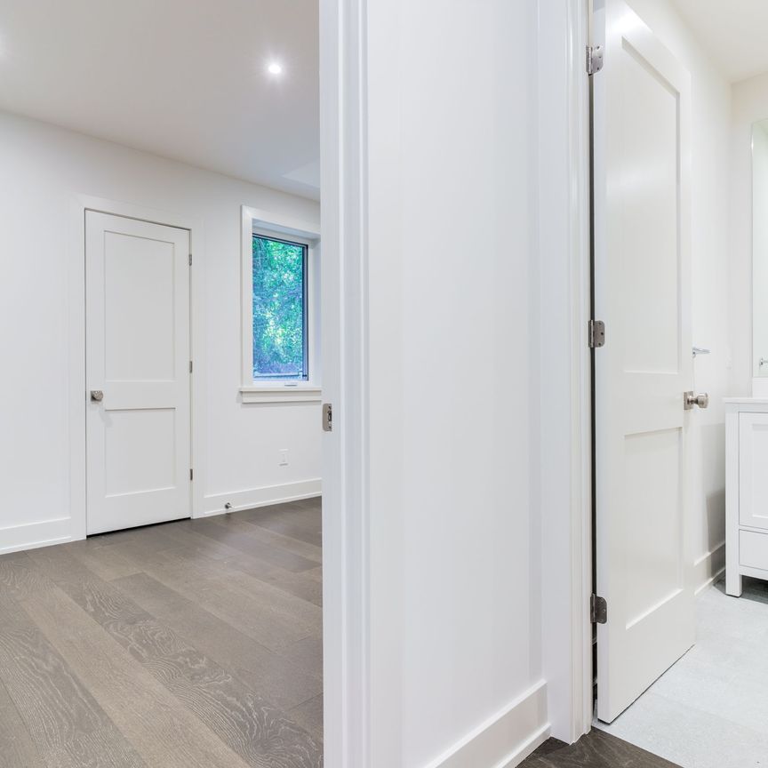 For Lease - 325 Brunswick Avenue Unit# Main Floor, Toronto, Ontario - Photo 1