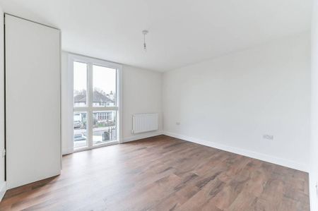 4 bedroom flat to rent - Photo 5