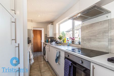 2 bed End Terraced House for Rent - Photo 2