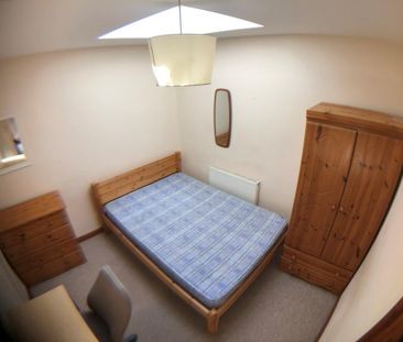 4 Bed Terraced House, Avenue Road, SO14 - Photo 3