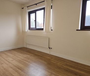 2 bedroom semi-detached house to rent - Photo 3