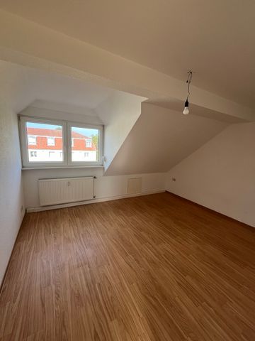 Klein aber Mein: gemütliche Dachgeschosswohnung sucht neue Mieter! - Foto 2