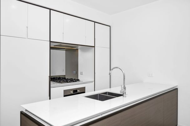 Stylish & Convenient Riverside Location - Photo 1