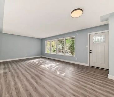 Beautiful Newly Renovated Bungalow 4BR 2bath Northside Edmonton (Ba... - Photo 1