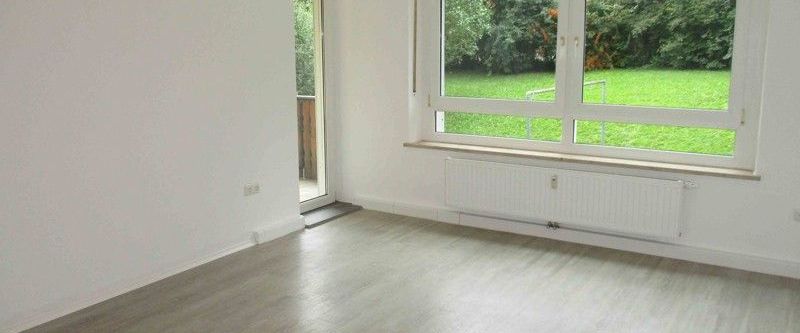 Renovierte 3 - Zimmer Wohnung mit Balkon in modernisierter Wohnanlage! - Foto 1