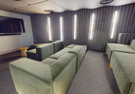 Silver 3 Bed Duplex - Photo 2