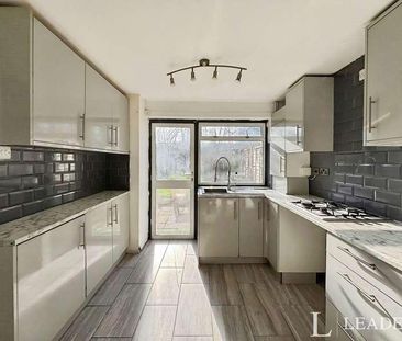 The Hides, Harlow, CM20 - Photo 5