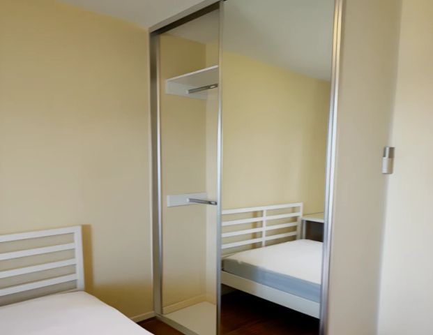 3b2b second room - Photo 1