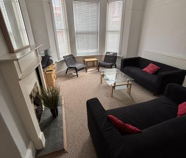 5 bedroom terraced house to rent - Photo 2
