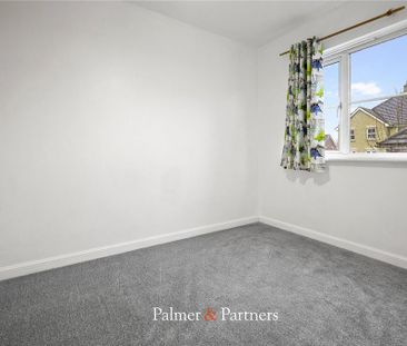 2 bedroom terraced house to rent - Photo 4