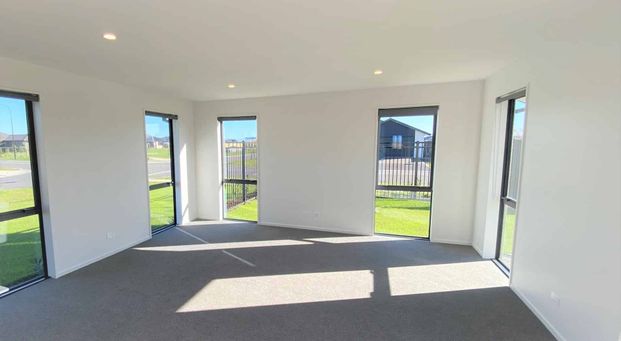 Modern Family Living - Photo 1