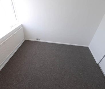 4 bedroom terraced house to rent - Photo 1