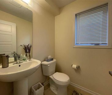 For Lease - 122 Esther Crescent, Thorold, Ontario - Photo 1