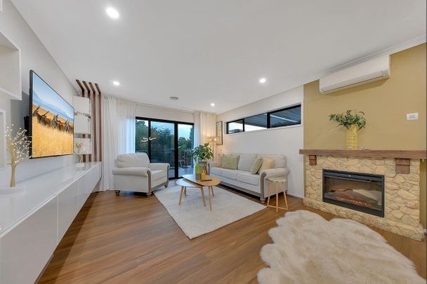 Stunning 4 Bedroom Family Home in South Morang - Photo 1