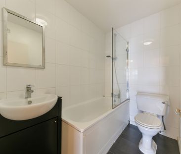 Worple Road, London - Photo 1