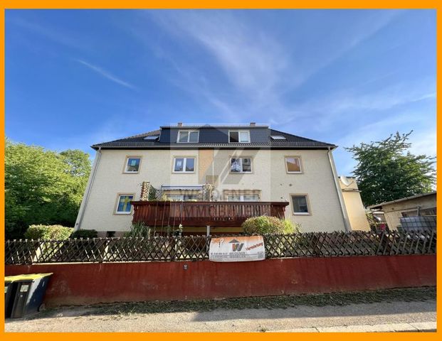 Gemütliche 3 Raum DG Whg. in ruhiger Lage und Blick ins Grüne! Mietergarten! - Photo 1