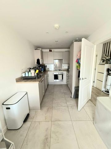 4 bedroom terraced house to rent - Photo 4