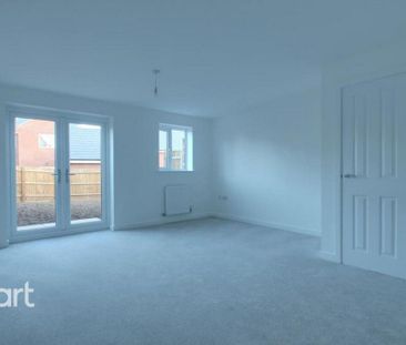 3 bedroom semi-detached house to rent - Photo 3