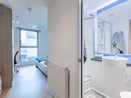 Bronze Ensuite - Photo 5
