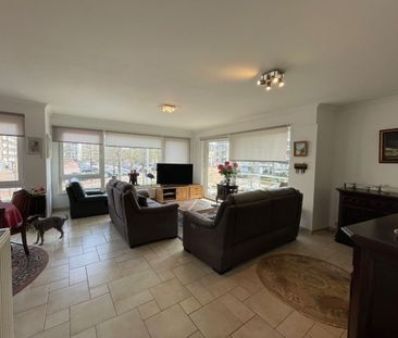 Ruim zonnig appartement met drie slaapkamers, twee badkamers en ter... - Foto 1