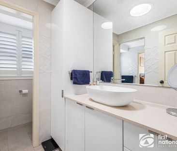 Perfect Family Home - Photo 3