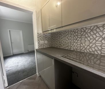 3 Bed Flat, Gladsmuir Road, G52 - Photo 4