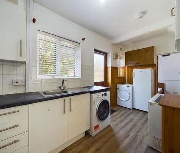 5 bedroom terraced house to rent - Photo 4