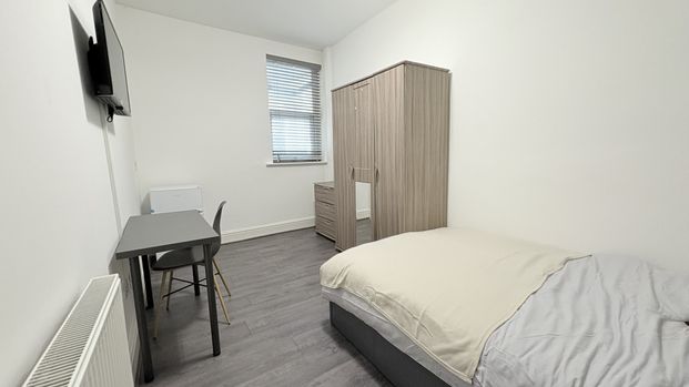 Bow Lane, Preston - Photo 1