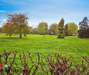 Poplar Close, South Ockendon - Photo 3