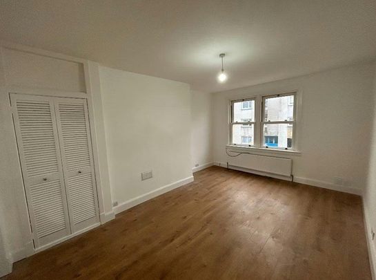 3 bedroom property to rent - Photo 1