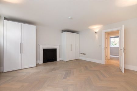A fabulous two bedroom apartment situated on the lower ground floor in a beautiful newly converted period building. - Photo 5