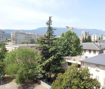 Location Appartement 2 pièces 55m² CHAMBERY 73000 - Photo 6