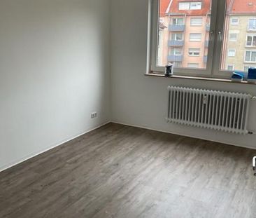 Ab sofort frei! Renovierte, ansprechende 2-Zimmer-Wohnung mit Sonne... - Photo 6
