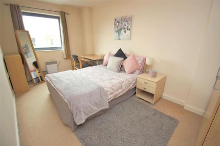 2 bedroom apartment to rent - Photo 5