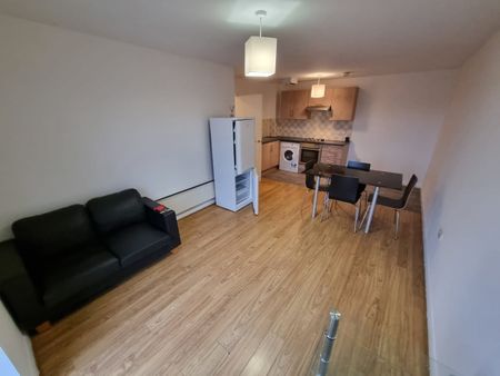 2 Bed Flat, Hessel Street, M50 - Photo 2
