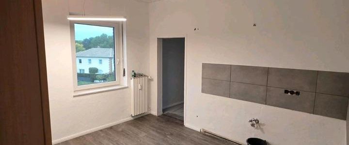 Top renovierte 3 Zi. Wohnung 85m2 in SZ Thiede mit sanierten Bad - Photo 1