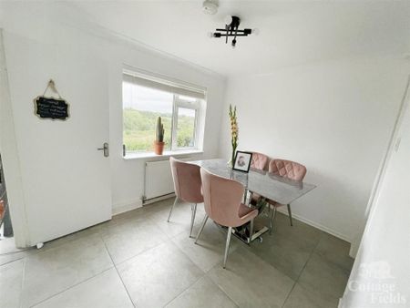 3 bedroom house to rent - Photo 3