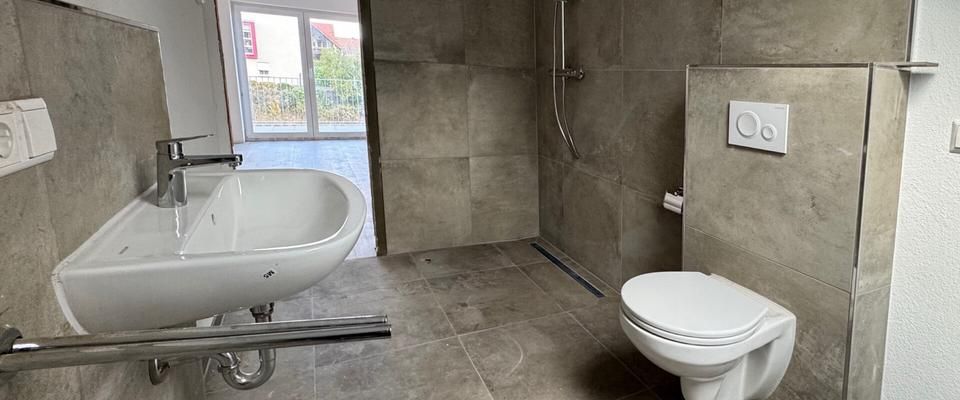 Moderne Neubau-2-Zimmer-Wohnung im Dachgeschoss - Foto 1