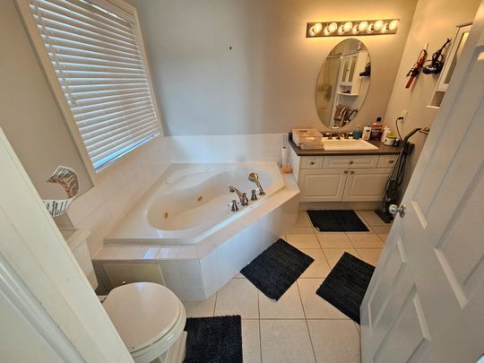 For Lease - 2404 Asima Drive, London South, Ontario - Photo 1