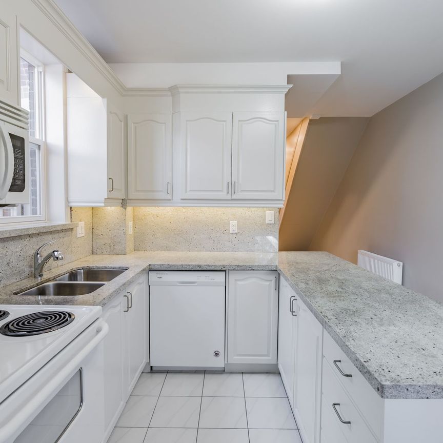 For Lease - 180 Lansdowne Avenue Unit# Main, Toronto, Ontario - Photo 1