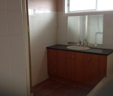 Spacious and well-maintained home in Norlane - Photo 5